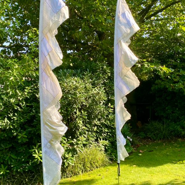 Festival vlag wit en naturel tinten set van 2